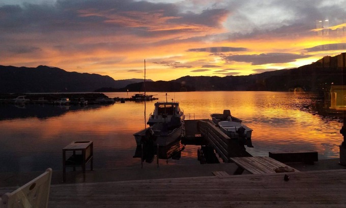 Stord Maison | 6 person holiday home in Huglo