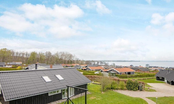 Grønninghoved Strand Maison | 6 person holiday home in Sj lund