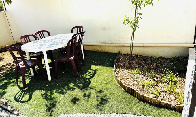 Cournonterral Maison | 6-person house with garden in quiet neighborhood