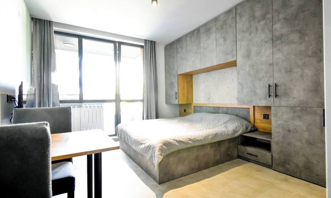 Studentski Grad Appartement | 6 Studios | 6 Bathrooms | 2 Levels | Kitchens