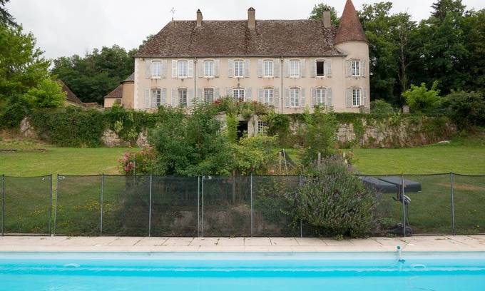 Chiddes Autre | 600 m² Château ∙ 10 chambres ∙ 16 personnes