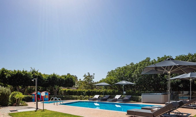 Prinos Villa | Villa de 200 m² avec jardins privés et piscine de 60 m², à 1,5 km de la plage