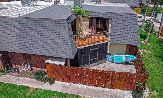 New Smyrna Beach Maison | 62 Cedar Dunes -2 bed 2.5 bath condo