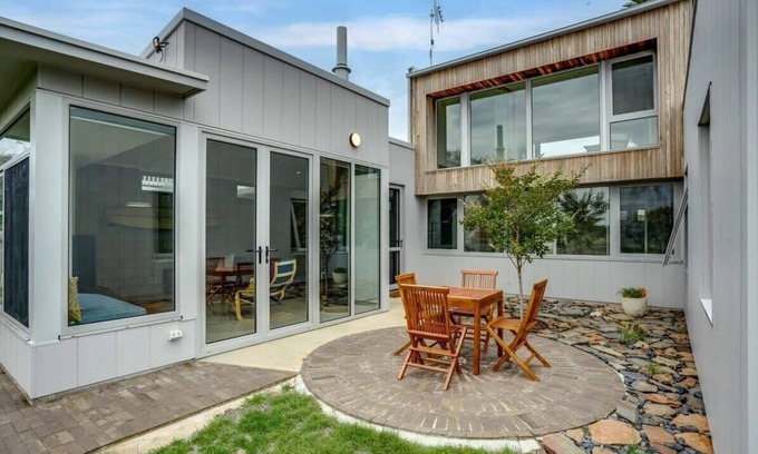 Middleton Maison | 62 Newell Ave Middleton