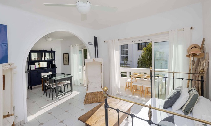 Saint-Cyr-sur-Mer Appartement | 65 m2 avec parking, à 200 m de la plage et de la rue commerçante des Lecques