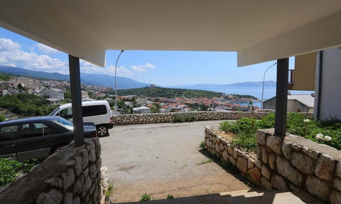 Senj Appartement | 65 m² apartment with air conditioning, TV, balcony & sea view,