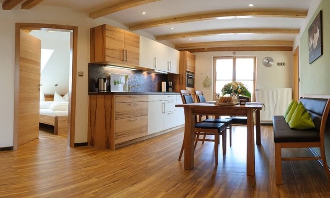 Nittenau Appartement | 65m ² grand appartement non fumeur dans le grenier