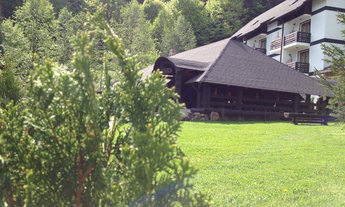 Sucevita Hôtel | 66 m² Motel ∙ 3 personnes