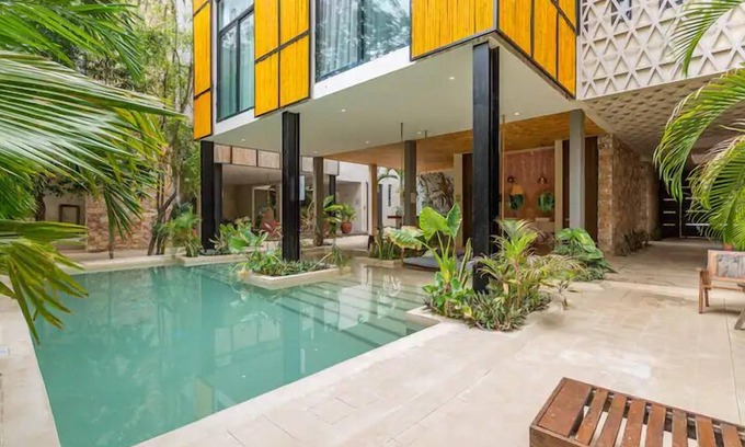 Zama Appartement | Tulum 6BR Retreat, 2 Pools, Sleeps 16, Aldea Zama