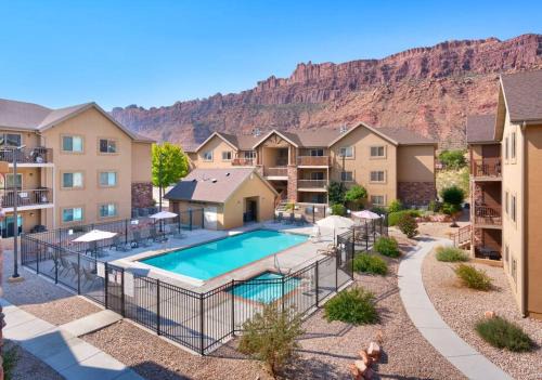 Moab South Valley Appartement | 6E Family Friendly RedCliff Condo, POOL & HOT TUB