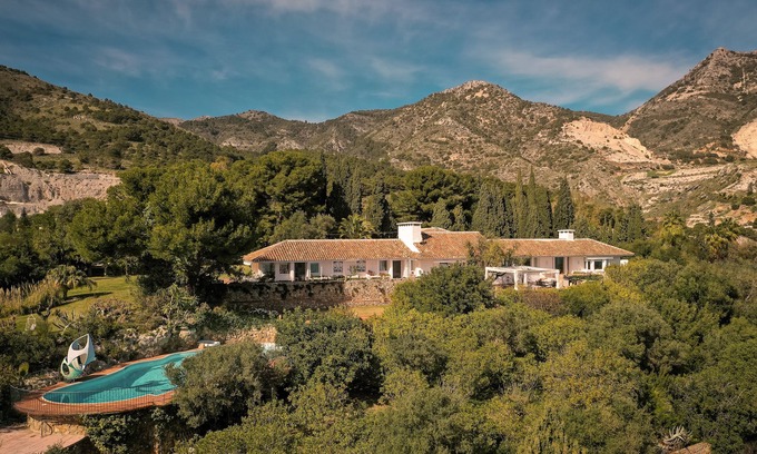 Rancho Domingo Villa | Piscine intérieure chauffée Très grande piscine extérieure Grands jardins Vue sur la mer Bateau