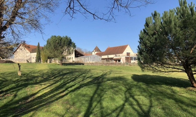 Journet Maison | Maison de 7 chambres dans plus de 100 acres de jardins, bois et lacs