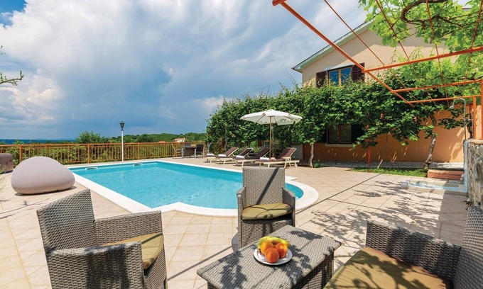 Presika Maison | Belle maison de 7 chambres à Labin