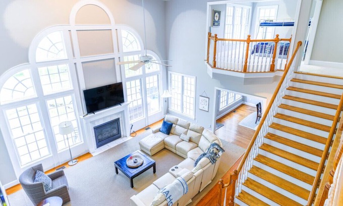 Sedgefield Maison | 7 BR on PGA Tour’s Sedgefield CC range Hot Tub