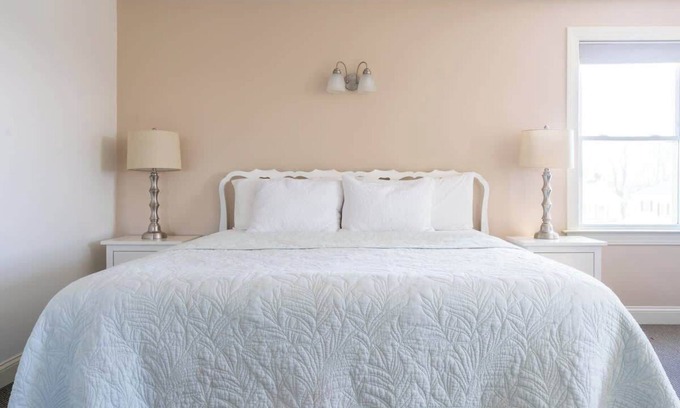 Middletown Maison | #7 | Comfy Room w/King-bed