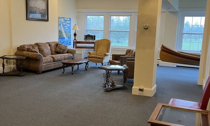 Derby Lit Et Petit-Déjeuner | 7 GUEST ROOMS - SUNCLIFF FAMILY SUITE ON LAKE ERIE!! Football & Family Fun!