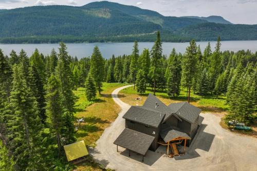 Trout Creek Maison | 7 Mi to Boat Launch Luxe Montana Family Home
