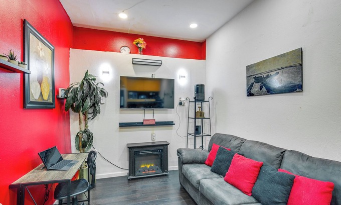 Dallas Appartement | 7 Mi to Downtown Dallas: WFH-Friendly Studio