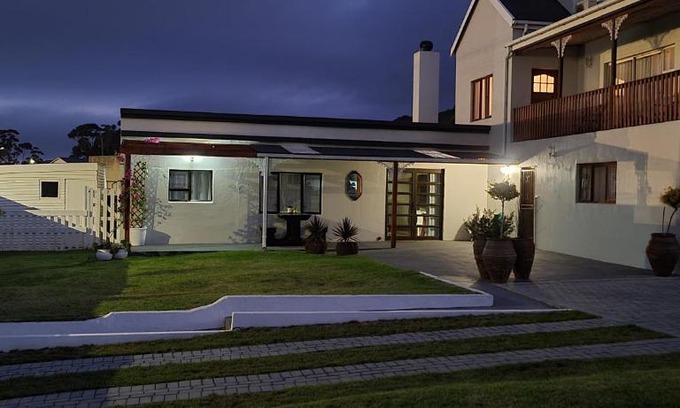 Bredasdorp Maison | 7 on South