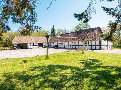 Grenaa Maison | 7 person holiday home in Grenaa