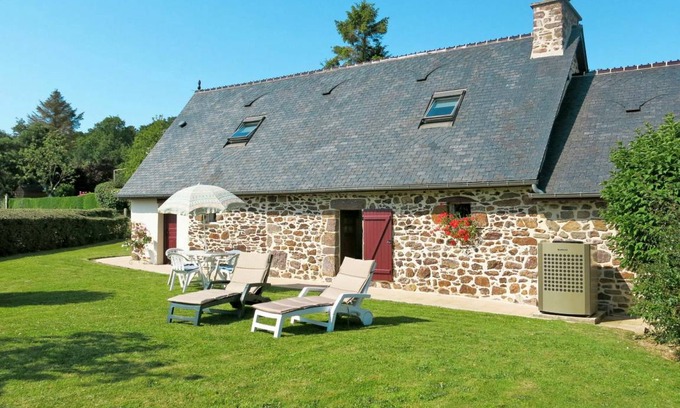 Sourdeval-les-Bois Autre | 70 m² Logement ∙ 2 chambres ∙ 4 personnes