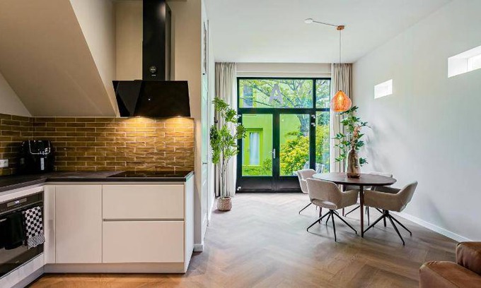 Weesperzijde Appartement | 70 m² Appartement ∙ 2 chambres ∙ 4 personnes