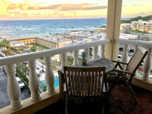 Oyster Pond Appartement | 702 w/a view at Princess Heights