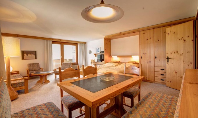 Silvaplana Appartement | 75 m² Appartement ∙ 1 chambre ∙ 4 personnes
