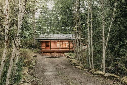 Warnick Maison | 76GS - Genuine Log Cabin - WiFi - Pets Ok - Sleeps 4 home