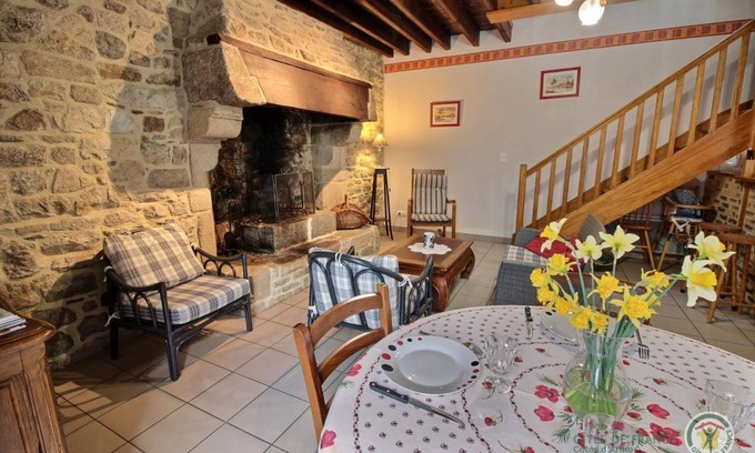 Lescouet-Gouarec Maison | 77 m² Gîte ∙ 2 chambres ∙ 4 personnes