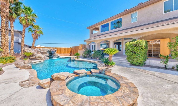 Spring Valley Maison | 777Rentals - 10BR/7BA - West Strip Paradise