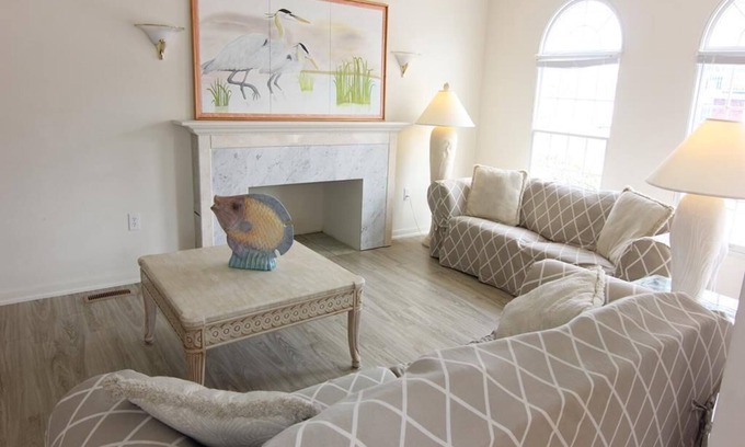 Townsend's Inlet Copropriété | 7904 Central Avenue East
