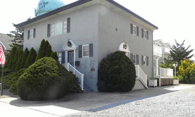 Townsend's Inlet Maison | 7908 Central Avenue 1st Floor