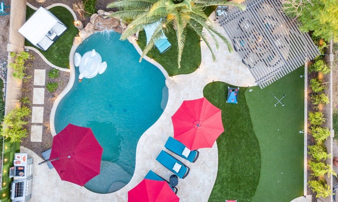 New River Ranch Maison | 7BR/4BATH Paradise w/HEATED Pool, Billiards, Arcade Room, Hot Tub & Mini Golf