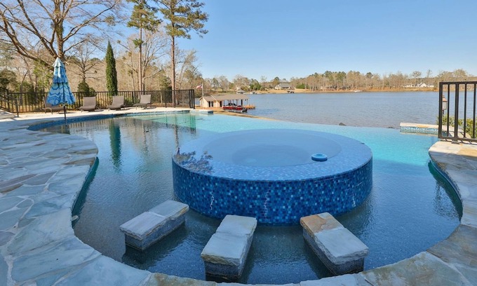 Macon Maison | 7BR Lakefront Haven Pool Hot Tub Gated 4acres