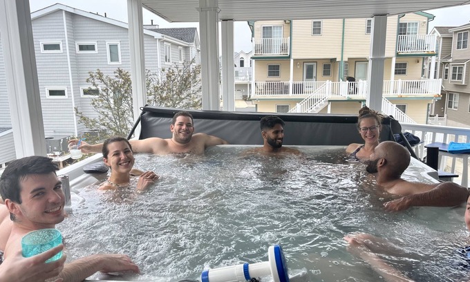 Sea Isle City Maison | 6P DECK HOT TUB / beachblk / 2 Master Suites w / bodyjet showers / 4 fireplaces / parks 8
