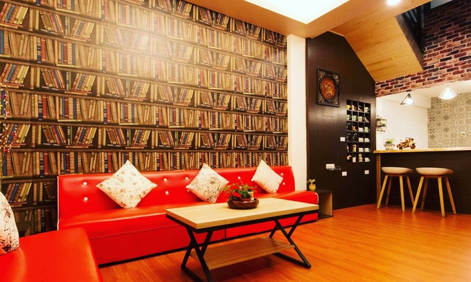 West Central District Maison | 8-20 人 包 棟 (一次 只 接 一 組) 中 西區 , 安平 老街 , 國 華 街 , 花園 夜市 , 林 百貨 , 海安 路 , 神農 街