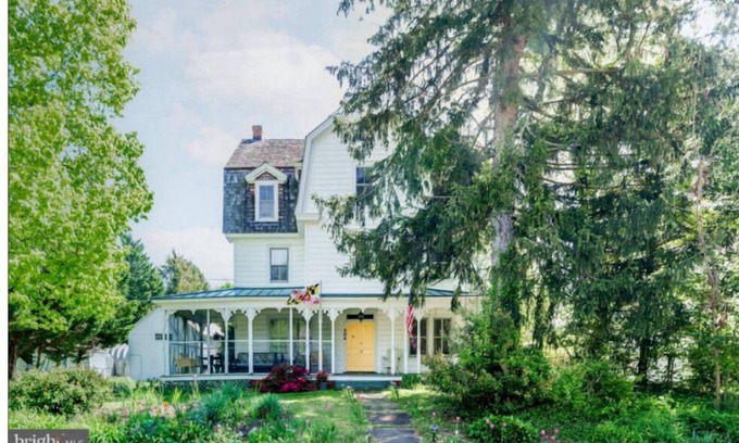 Betterton Maison | 8-bedroom house with AC and WiFi in Betterton. 7 minute walk to the beach.