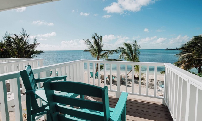 Great Guana Cay Hôtel | #8 - Guana Beach Inn @sunset beach, Guana Cay