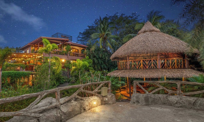 Junquillal Station Balnéaire | 8 Luxury homes in a Private Oasis at Balu Retreat Center