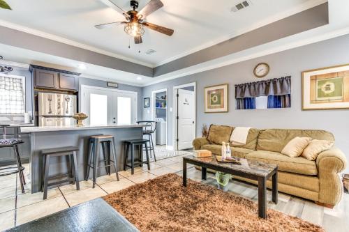 Little Rock Maison | 8 Mi to Dwtn Little Rock - Home with Fenced Yard!