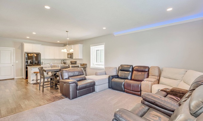 Herriman Maison | 8 Mi to Loveland Aquarium: Mtn Home in Herriman!