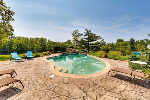 Limekiln Maison | 8 Mi to Reading Spacious Farmhouse Retreat!