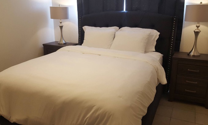 Winchester Appartement | 8 min to the strip, up to 6 people