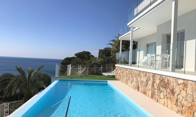 Canyet de Mar Villa | VILLA ROSAMAR LUXE 5 STARS ***** 320 m2, 6 SUITES, SEA VIEW