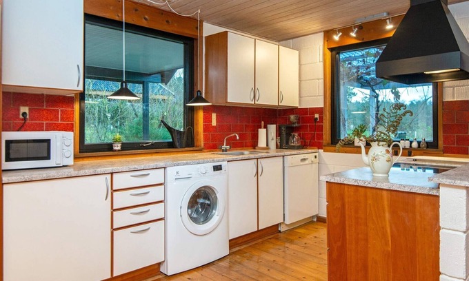 Ebdrup Maison | 8 person holiday home in Kolind