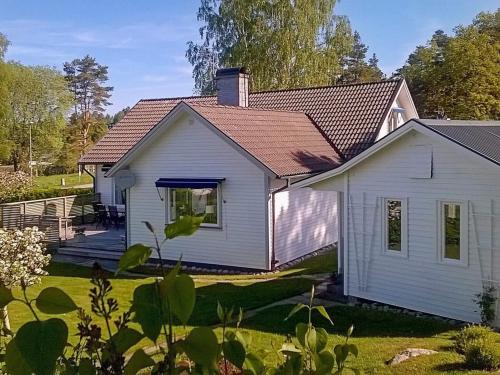 Lerum Maison | 8 person holiday home in LERUM