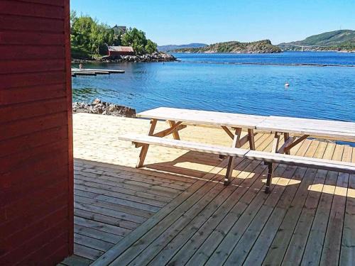 Afjord Maison | 8 person holiday home in Revsnes