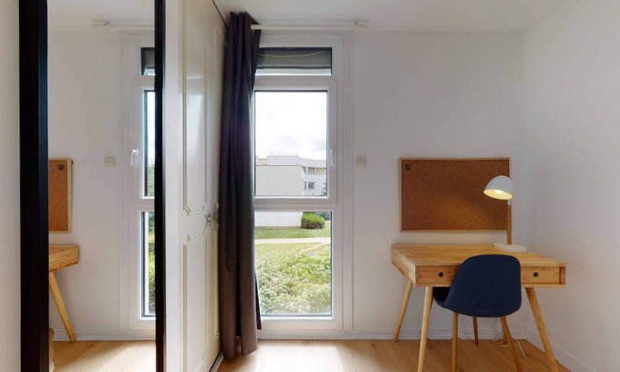 Guyancourt Station Balnéaire | 80 m² Chambre privée ∙ 1 chambre ∙ 2 personnes