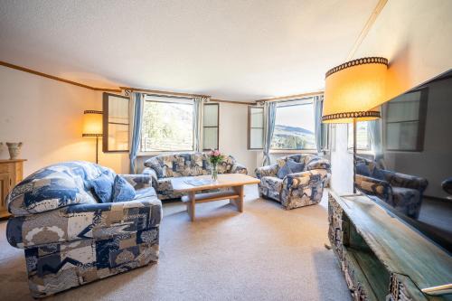 Vulpera Appartement | 8001 Gemuetliche 2,5-Zimmer-Wohnung mit wunderschoenem Ausblick Richtung Scuol
